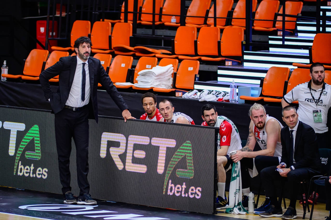 El Unicaja cierra la temporada con un cómodo triunfo ante el Bilbao.