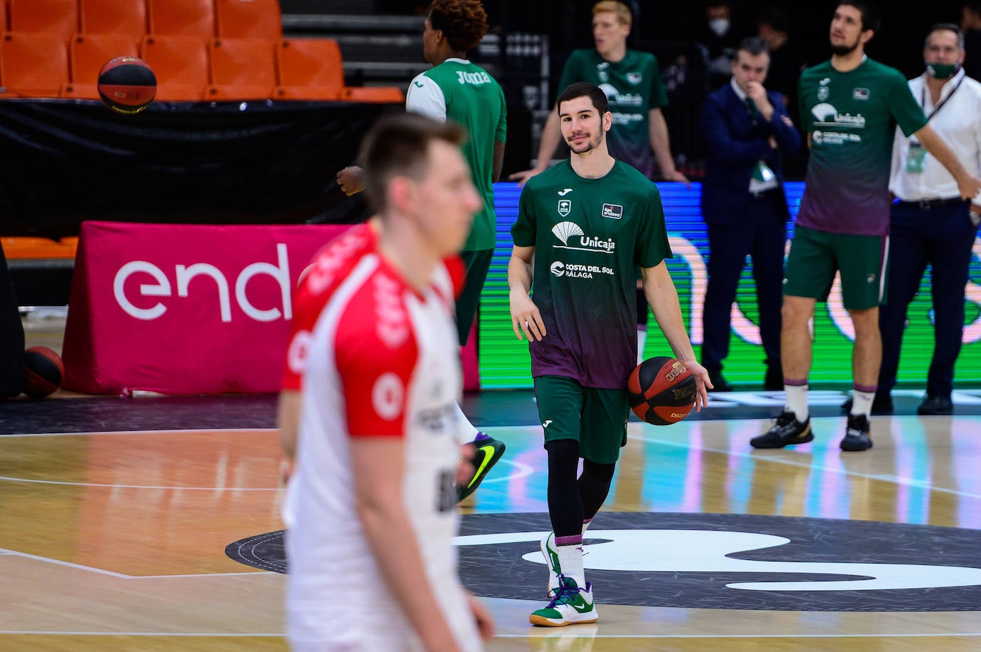 El Unicaja cierra la temporada con un cómodo triunfo ante el Bilbao.