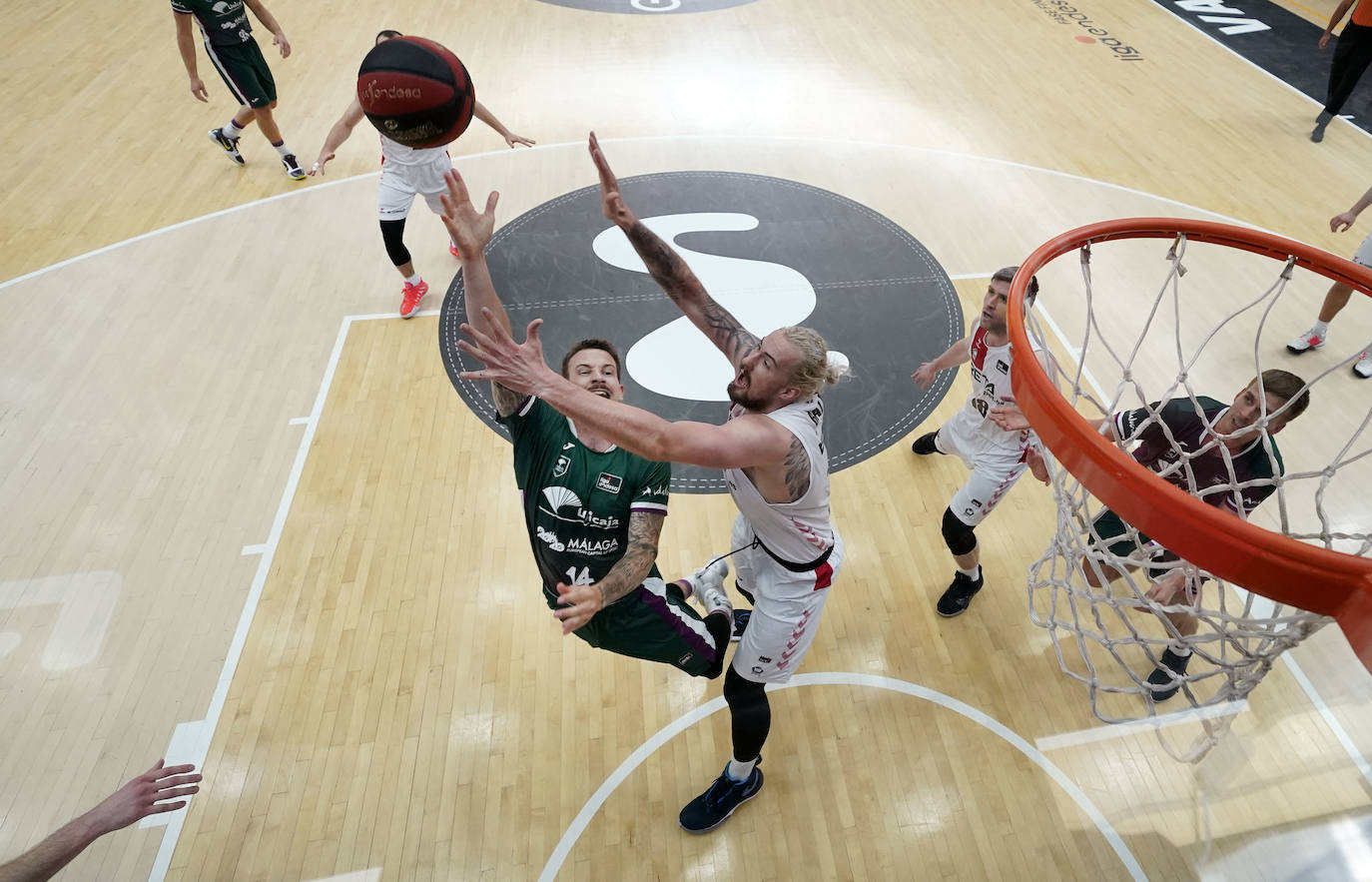 El Unicaja cierra la temporada con un cómodo triunfo ante el Bilbao.