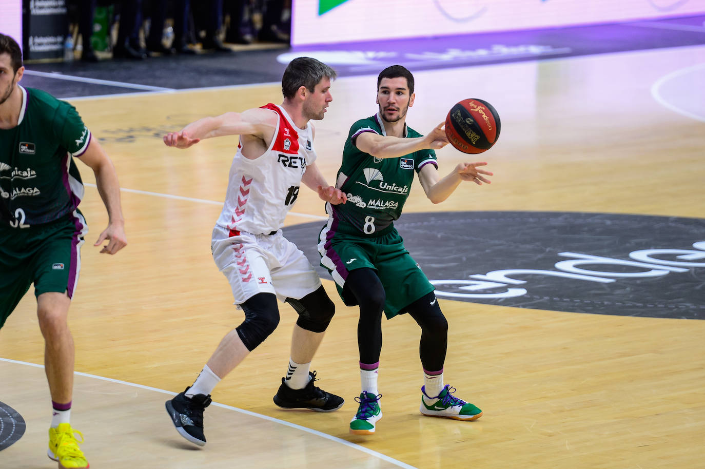 El Unicaja cierra la temporada con un cómodo triunfo ante el Bilbao.