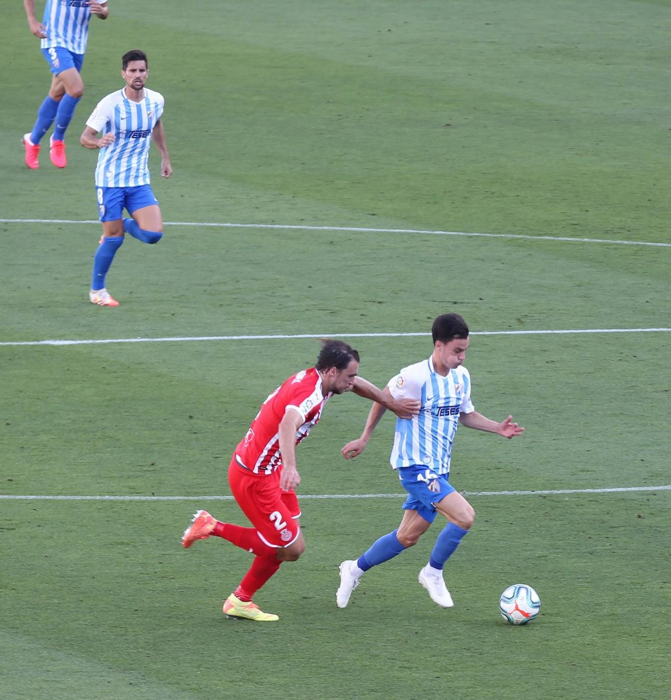 El Málaga gana al Girona (2-0).