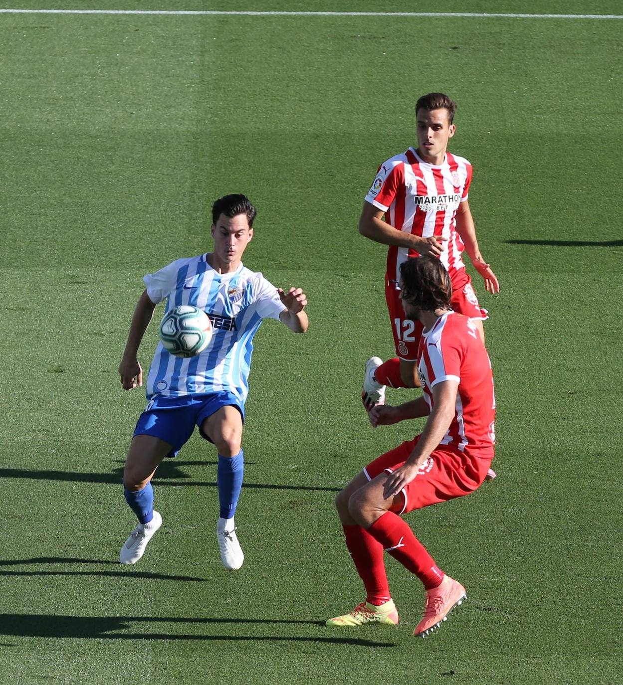 El Málaga gana al Girona (2-0).