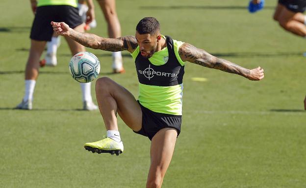 Tete, en un control del balón en un entrenamiento. 