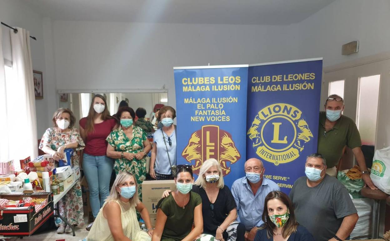 Participantes en la recogida de alimentos de la semana pasada organizada por el Club de Leones Málaga Ilusión. 