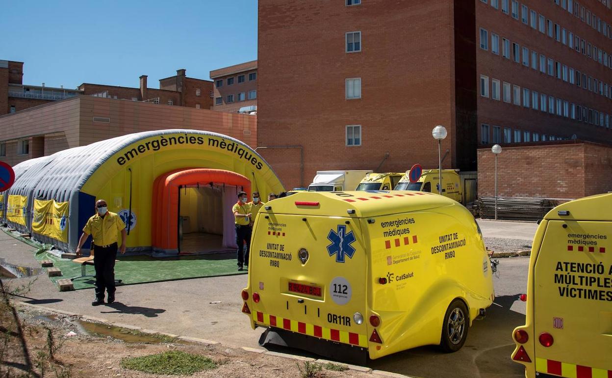 Hospital de campaña levantado en Lleida.