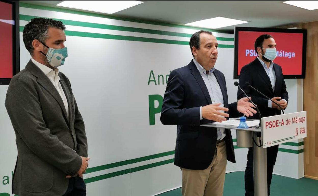 José Bernal, José Luis Ruiz Espejo y Daniel Pérez, durante la rueda de prensa.