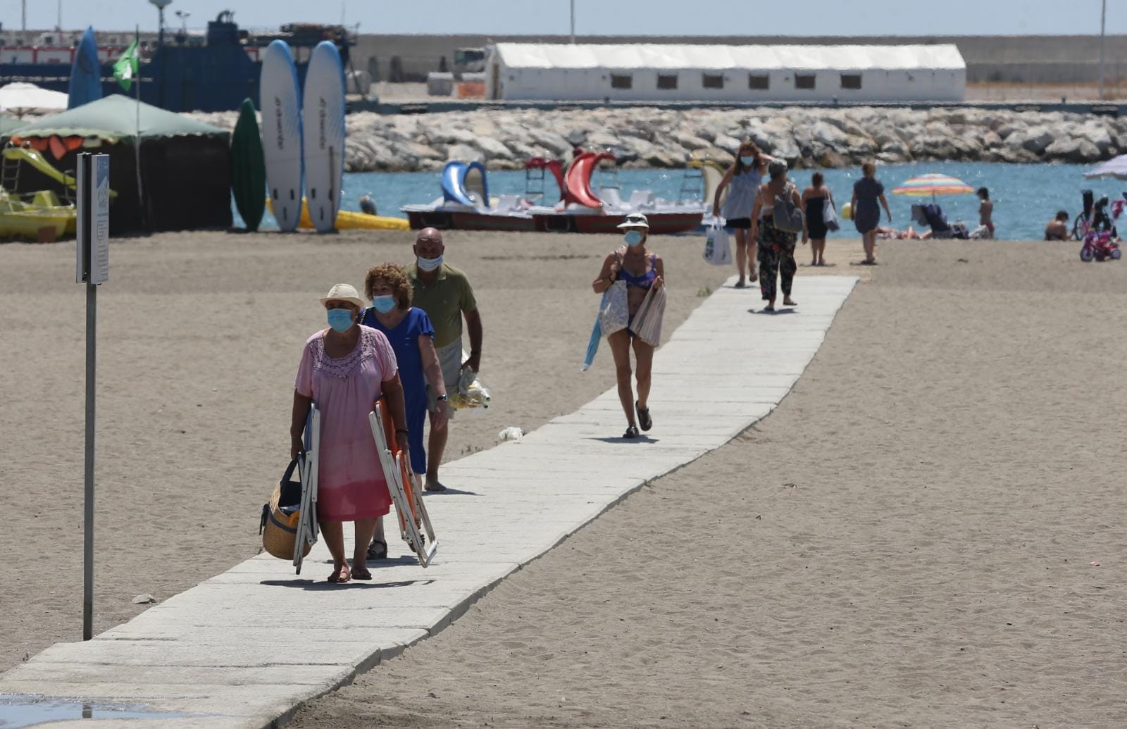 Por lo general, un cumplimiento de la normal con algo más de relajación en las playass