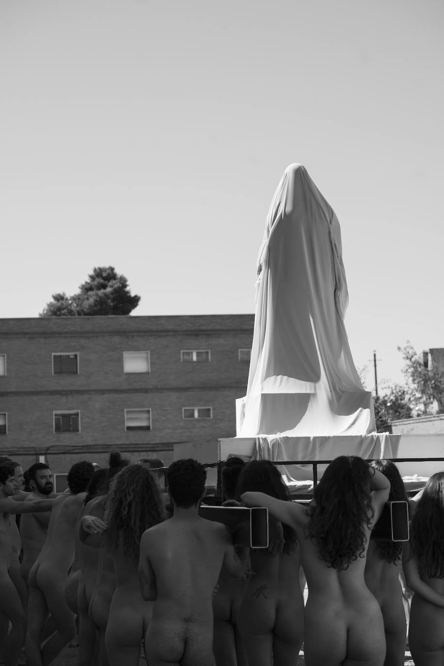 Fotos: Imágenes de la performance &#039;Ensayo de fe&#039;, de Ernesto Artillo
