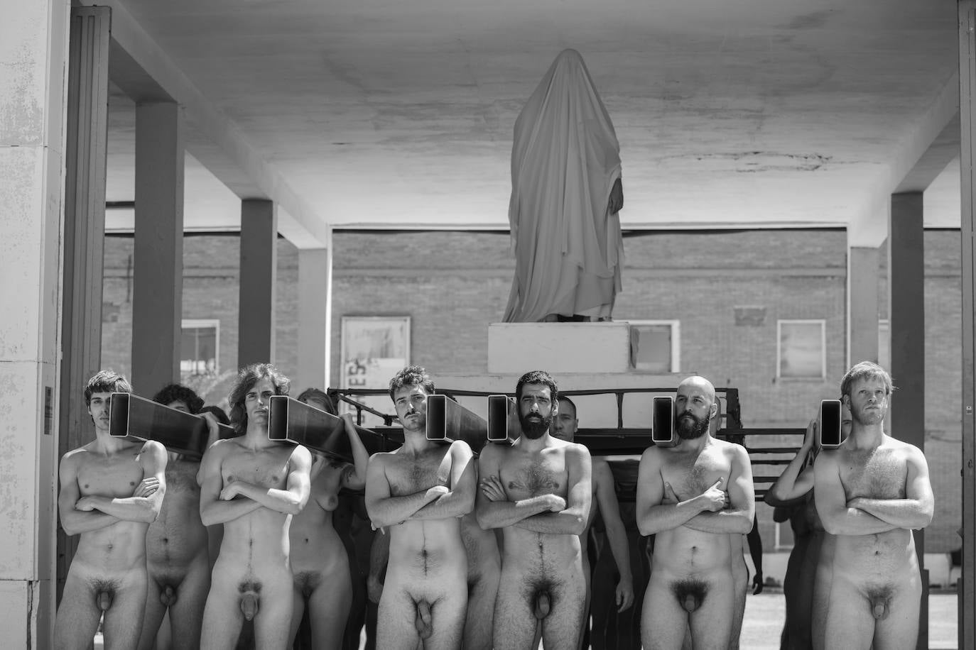 Fotos: Imágenes de la performance &#039;Ensayo de fe&#039;, de Ernesto Artillo