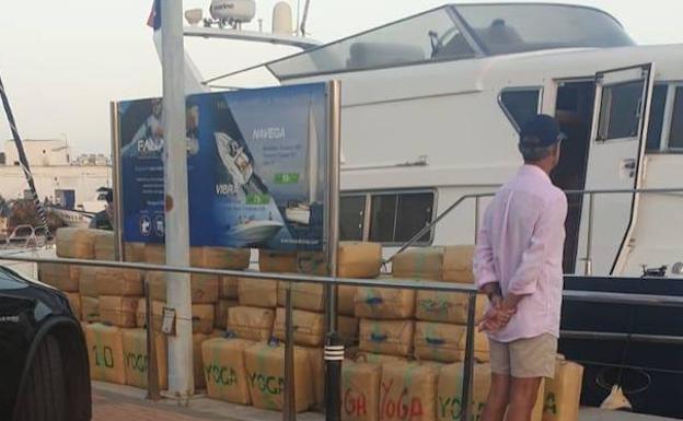 Interceptan un yate de lujo en Marbella cargado con más de 3.000 kilos de hachís