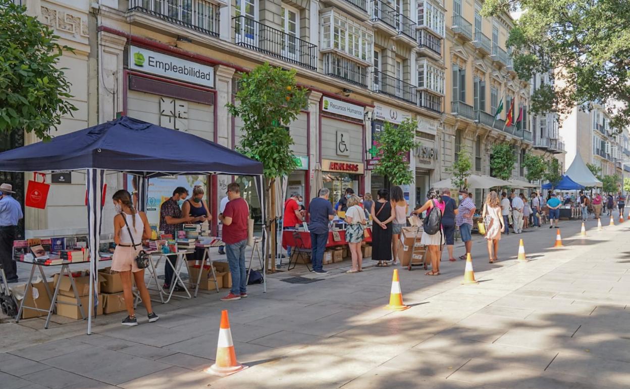 Las librerías malagueñas salen a la calle por el Día del Libro. 