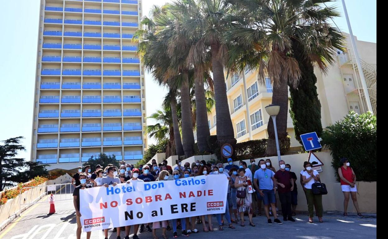 Trabajadores concentrados en el hotel Don Carlos