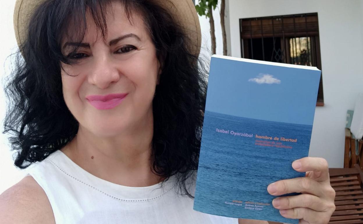 Aurora Luque, con 'Hambre de libertad', una de sus recomendaciones. 