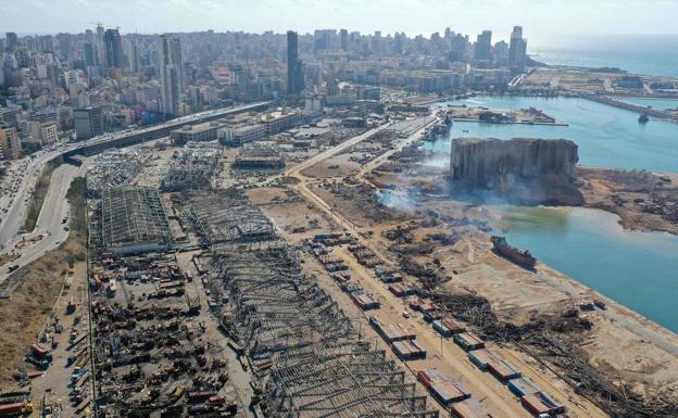 El puerto de Beirut, epicentro de la explosión, totalmente destruido.