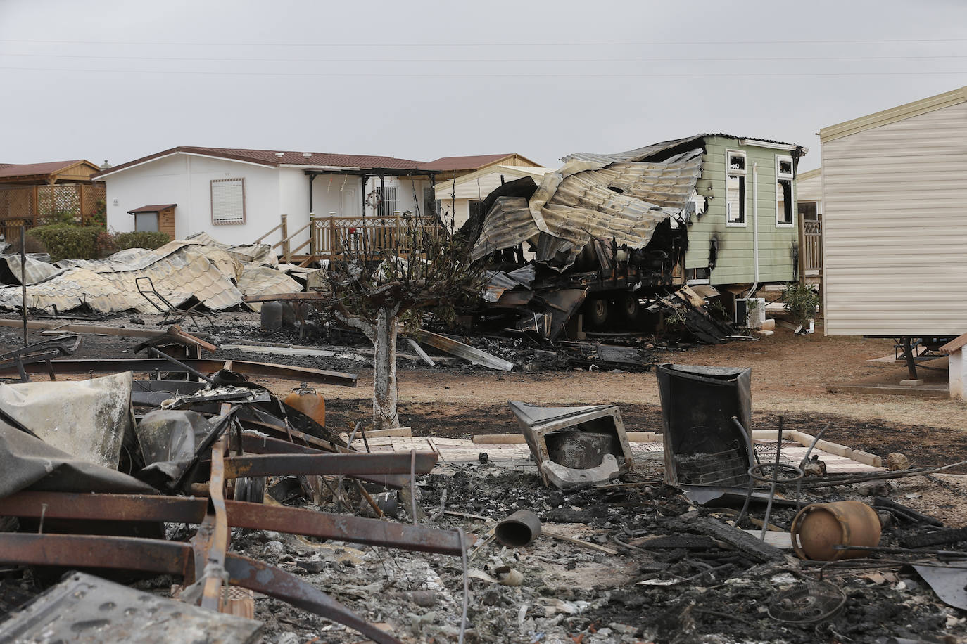 Mollina se vuelca con los más de 70 vecinos desalojados del camping Lazy Days Pueblo Fiesta, en el que 40 casas quedaron totalmente destruidas