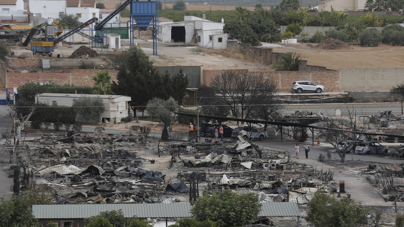 Mollina se vuelca con los más de 70 vecinos desalojados del camping Lazy Days Pueblo Fiesta, en el que 40 casas quedaron totalmente destruidas