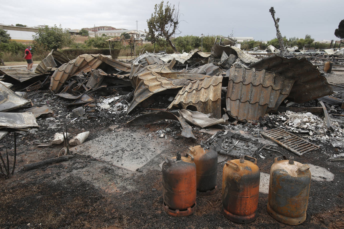 Mollina se vuelca con los más de 70 vecinos desalojados del camping Lazy Days Pueblo Fiesta, en el que 40 casas quedaron totalmente destruidas