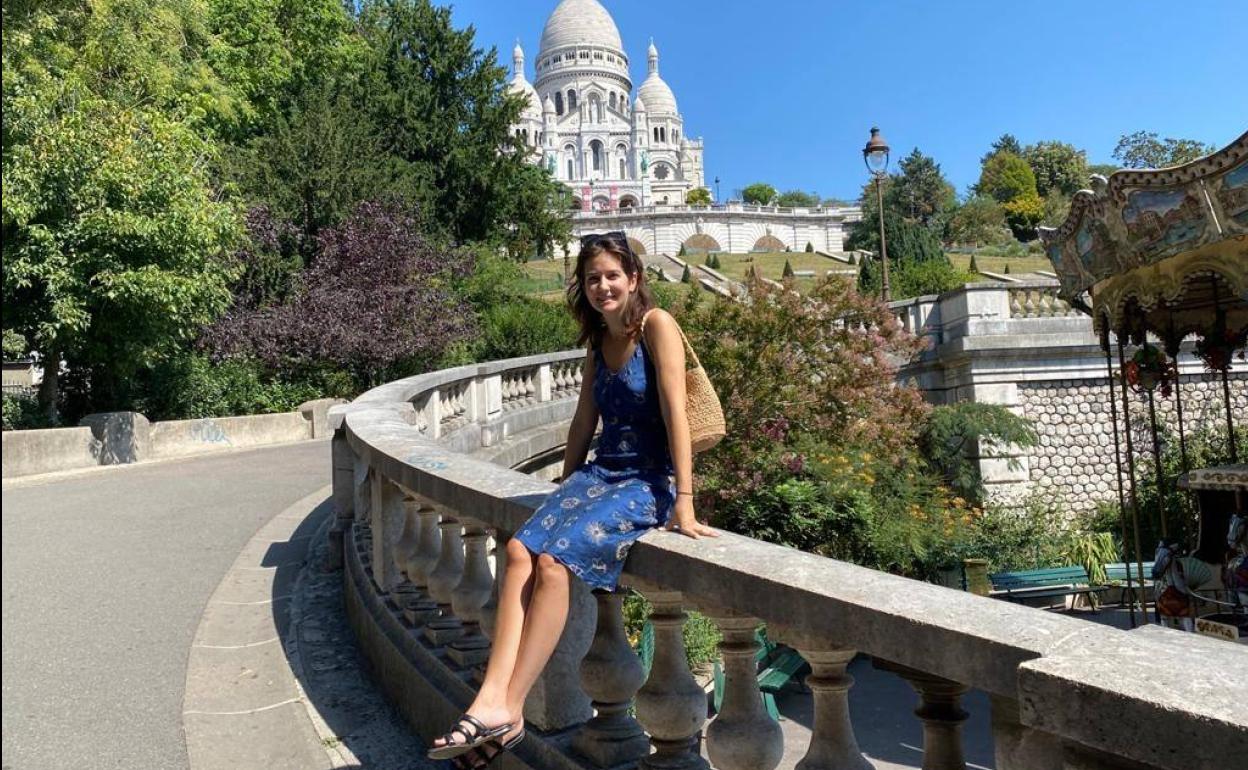 Díaz, con la Basílica del Sagrado Corazón al fondo. 