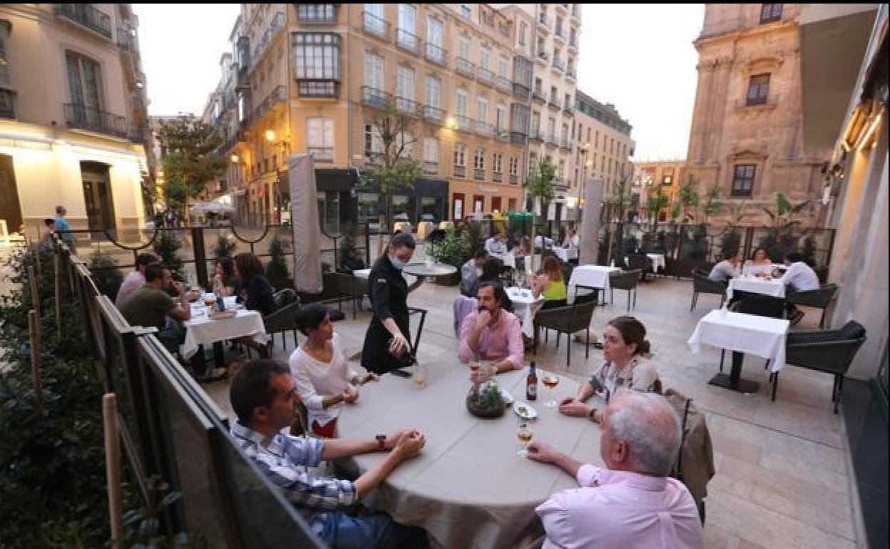 Diez reglas de oro para prevenir contagios en las reuniones con amigos o familia