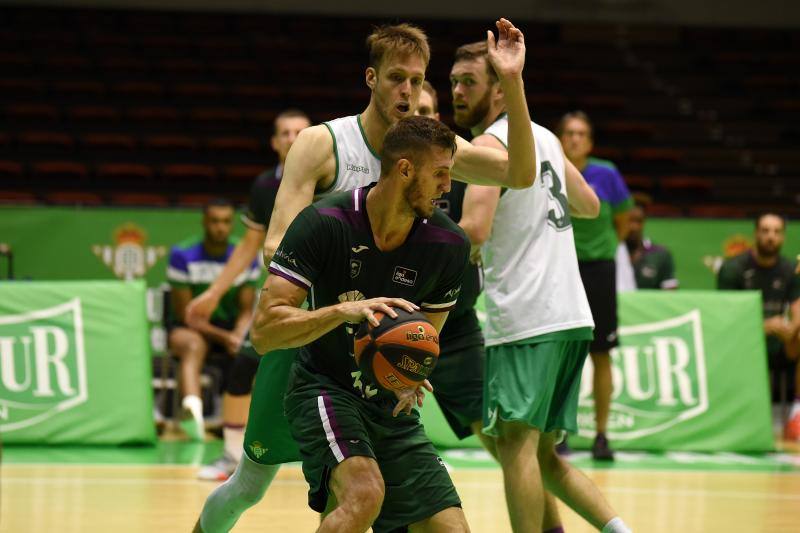 El Unicaja empieza la pretemporada con victoria. 