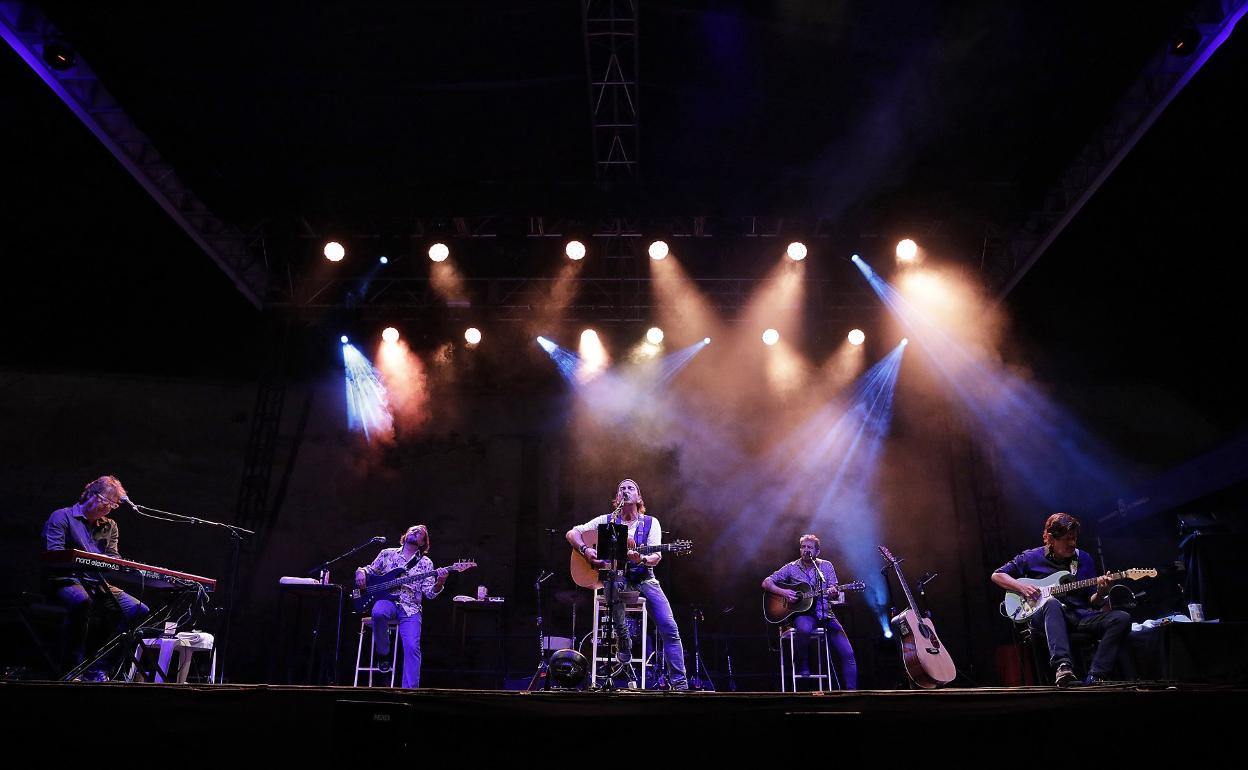 Los Secretos endulzan las últimas noches de Marenostrum