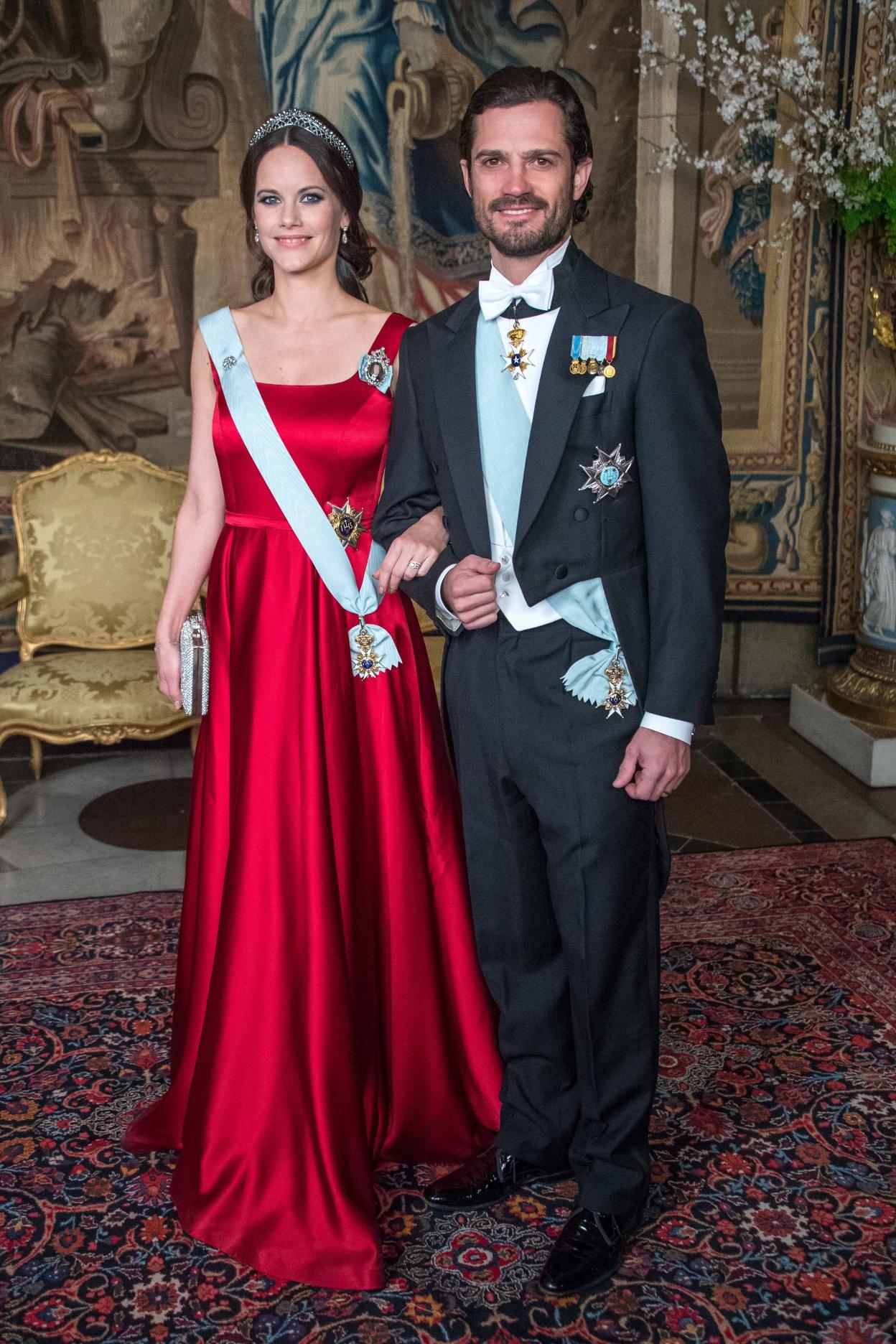 En una cena de gala. 