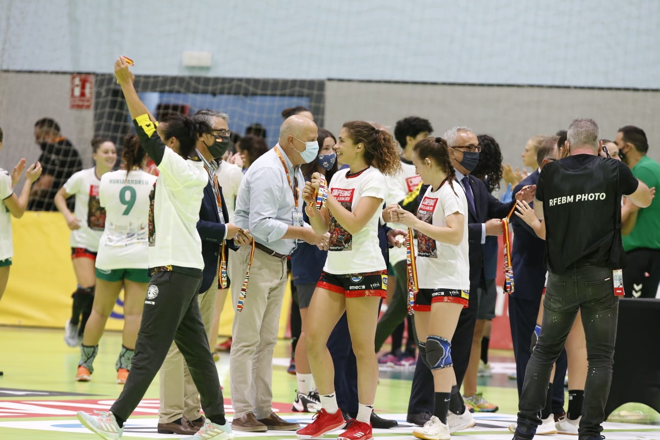 El Rincón Fertilidad se enfrentó al Balonmano Elche en Alhaurín de la Torre
