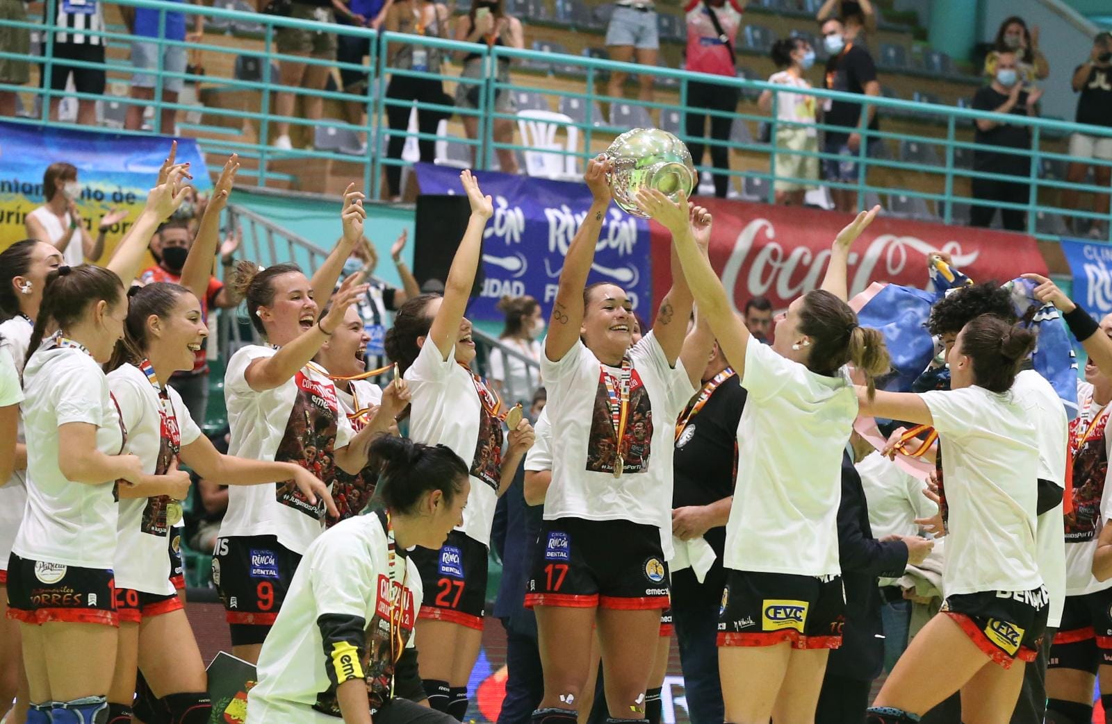 El Rincón Fertilidad se enfrentó al Balonmano Elche en Alhaurín de la Torre