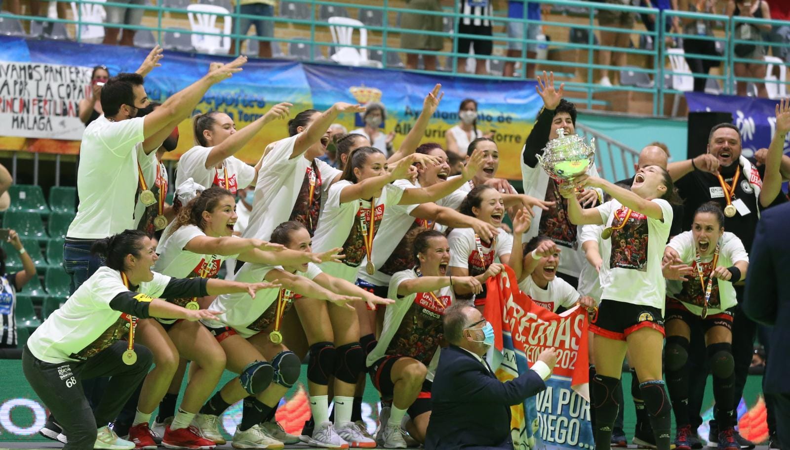 El Rincón Fertilidad se enfrentó al Balonmano Elche en Alhaurín de la Torre