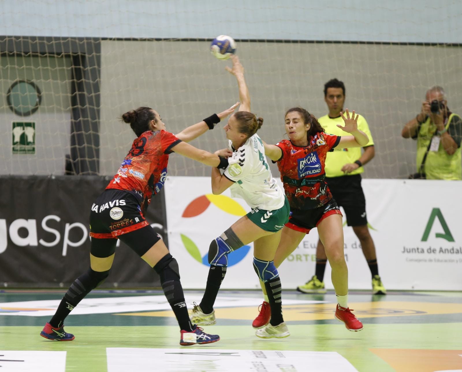 El Rincón Fertilidad se enfrentó al Balonmano Elche en Alhaurín de la Torre