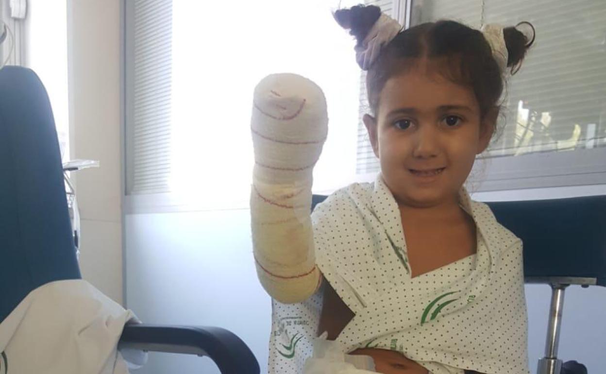 Carlota García Lara, en el Hospital Materno Infantil de la capital malagueña. 