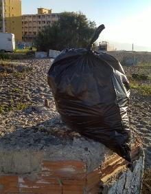 Imagen secundaria 2 - Batidas en el Peñón del Cuervo, el pantano del Agujero y la playa de Sacaba. 