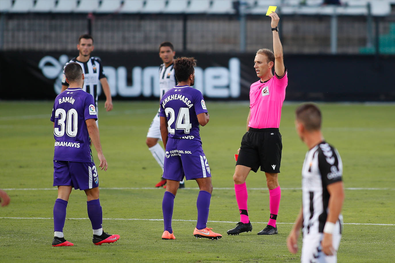 El Málaga logra su primer triunfo de la temporada. 