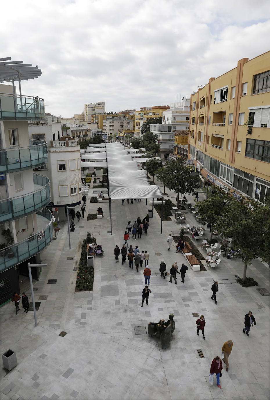 Arquitectos en Málaga: Salvador Moreno Peralta (peatonalización del centro de Torremolinos). 