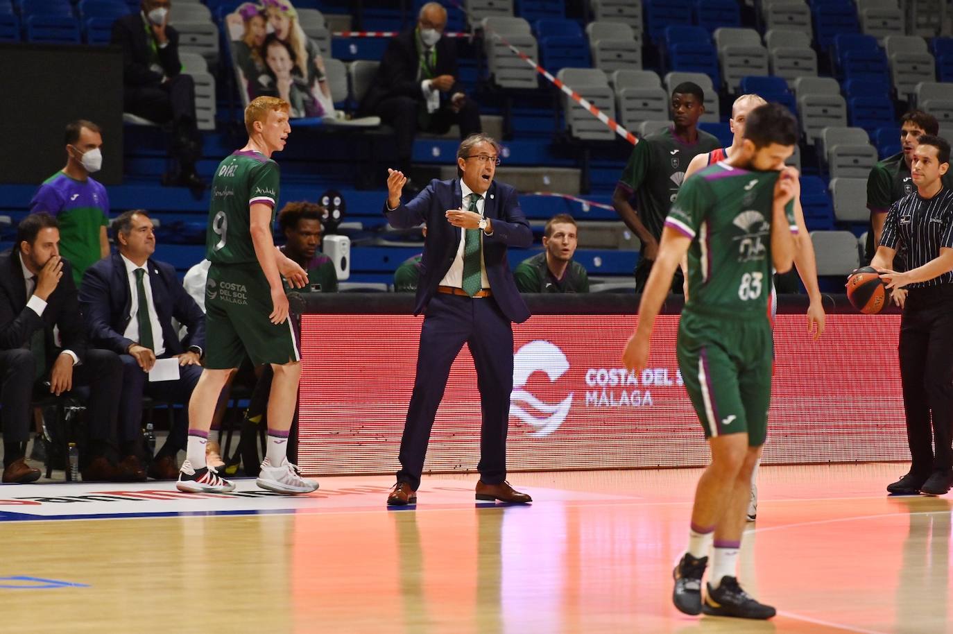 Fotos: Las imágenes del Unicaja-Manresa en el Carpena