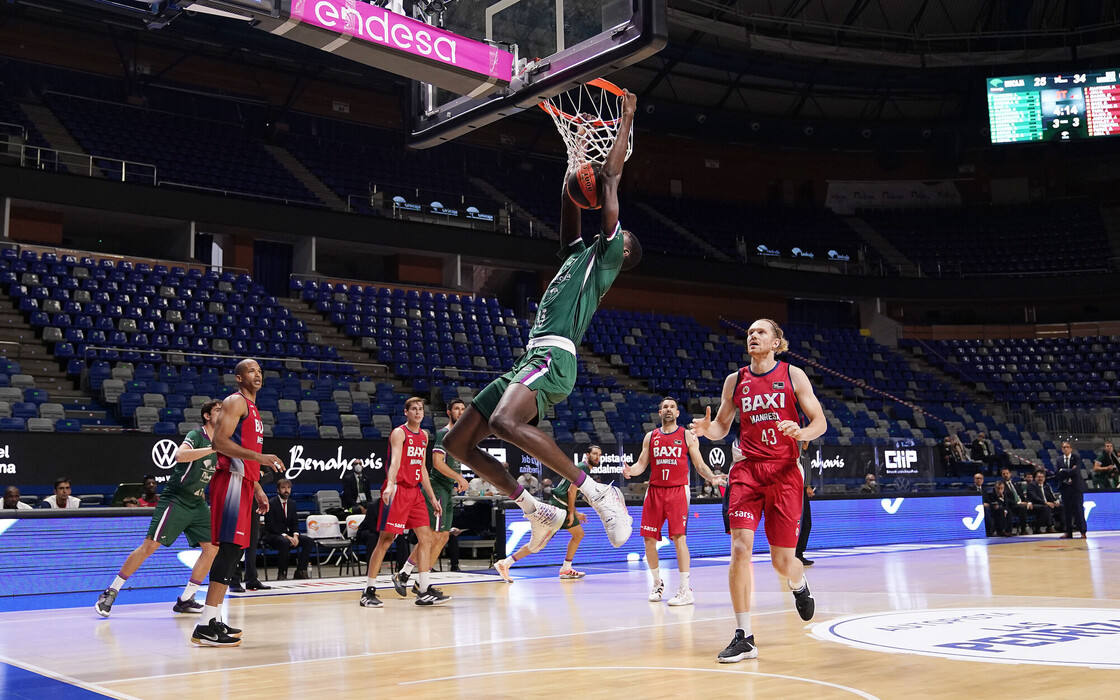 Fotos: Las imágenes del Unicaja-Manresa en el Carpena