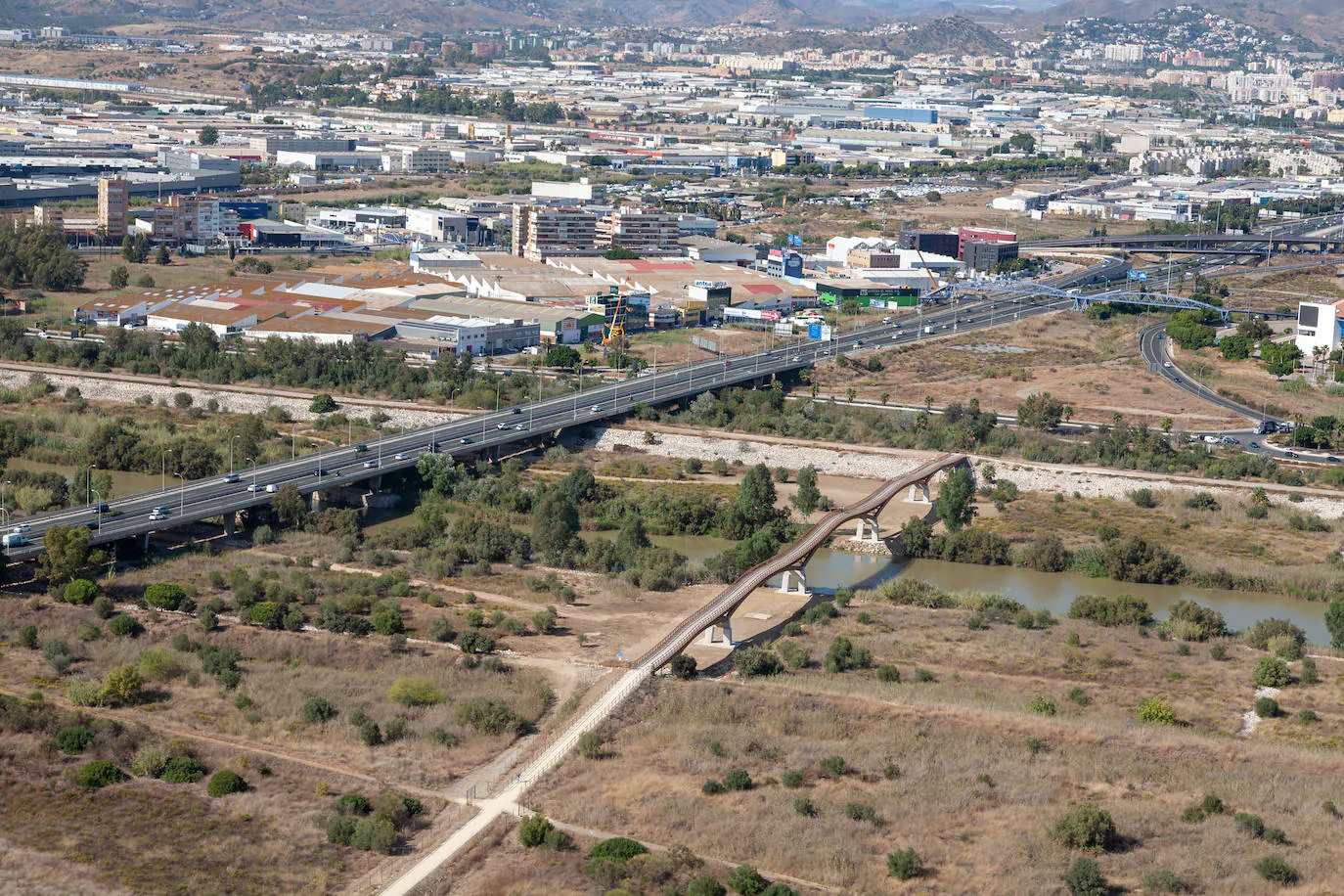 Vía aérea de la pasarela del Guadalhorce.