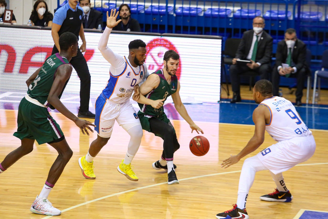 El Unicaja sufrió la primera derrota europea de la temporada