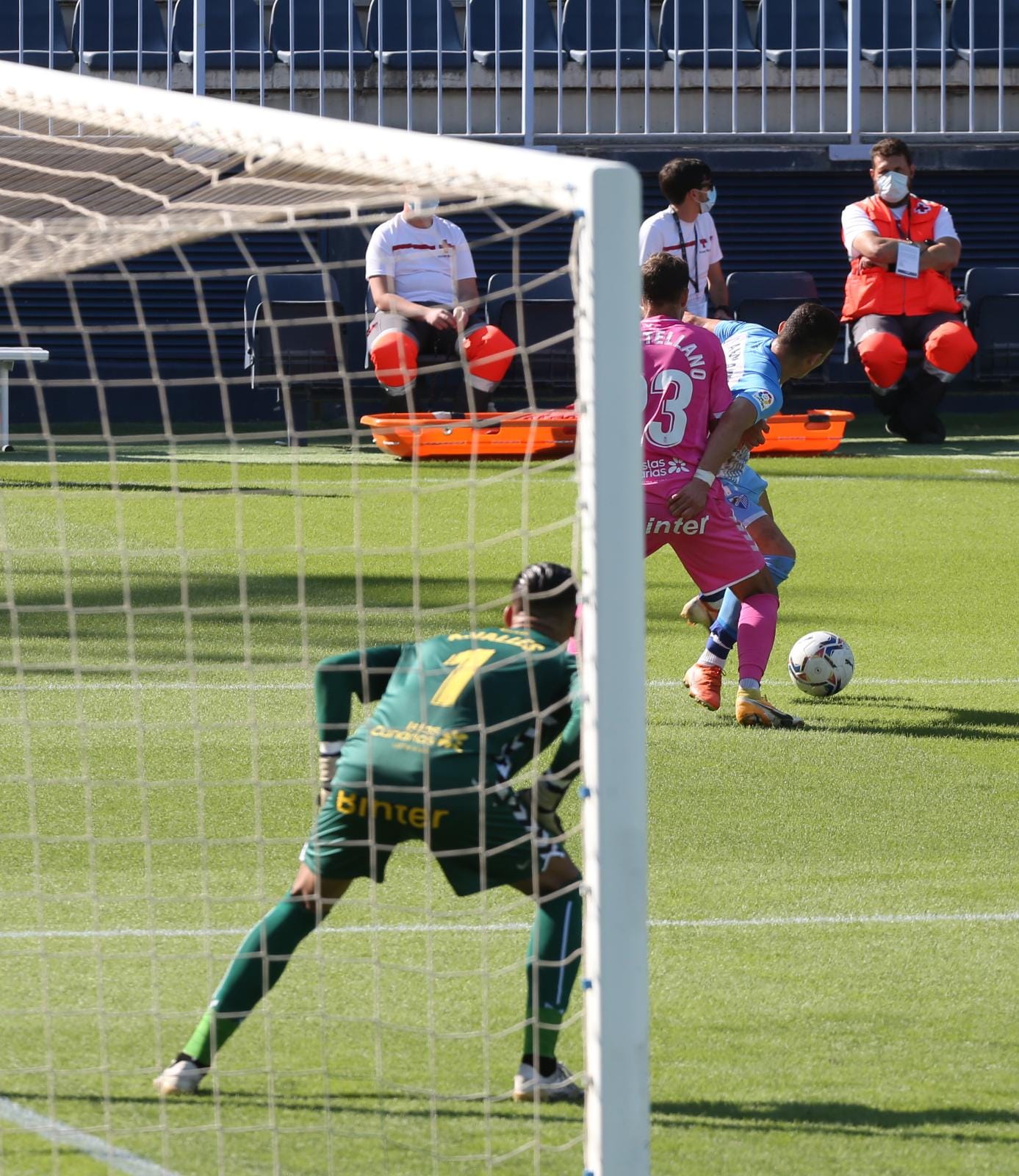 Los de Pellicer se enfrenta al imprevisible Las Palmas tras el sonoro batacazo en Vallecas.