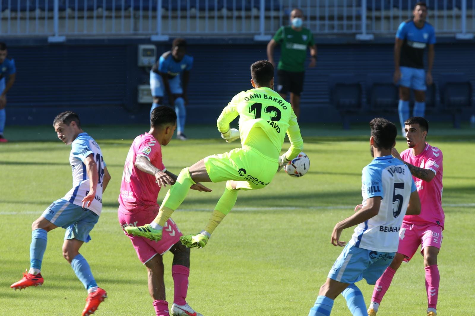 Los de Pellicer se enfrenta al imprevisible Las Palmas tras el sonoro batacazo en Vallecas.