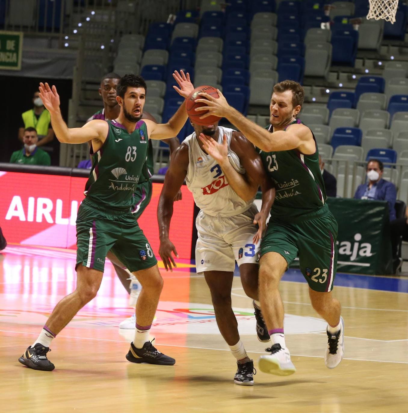 El Unicaja afrontó el encuentro con 11 profesionales 