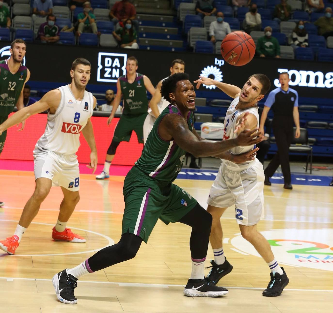 El Unicaja afrontó el encuentro con 11 profesionales 