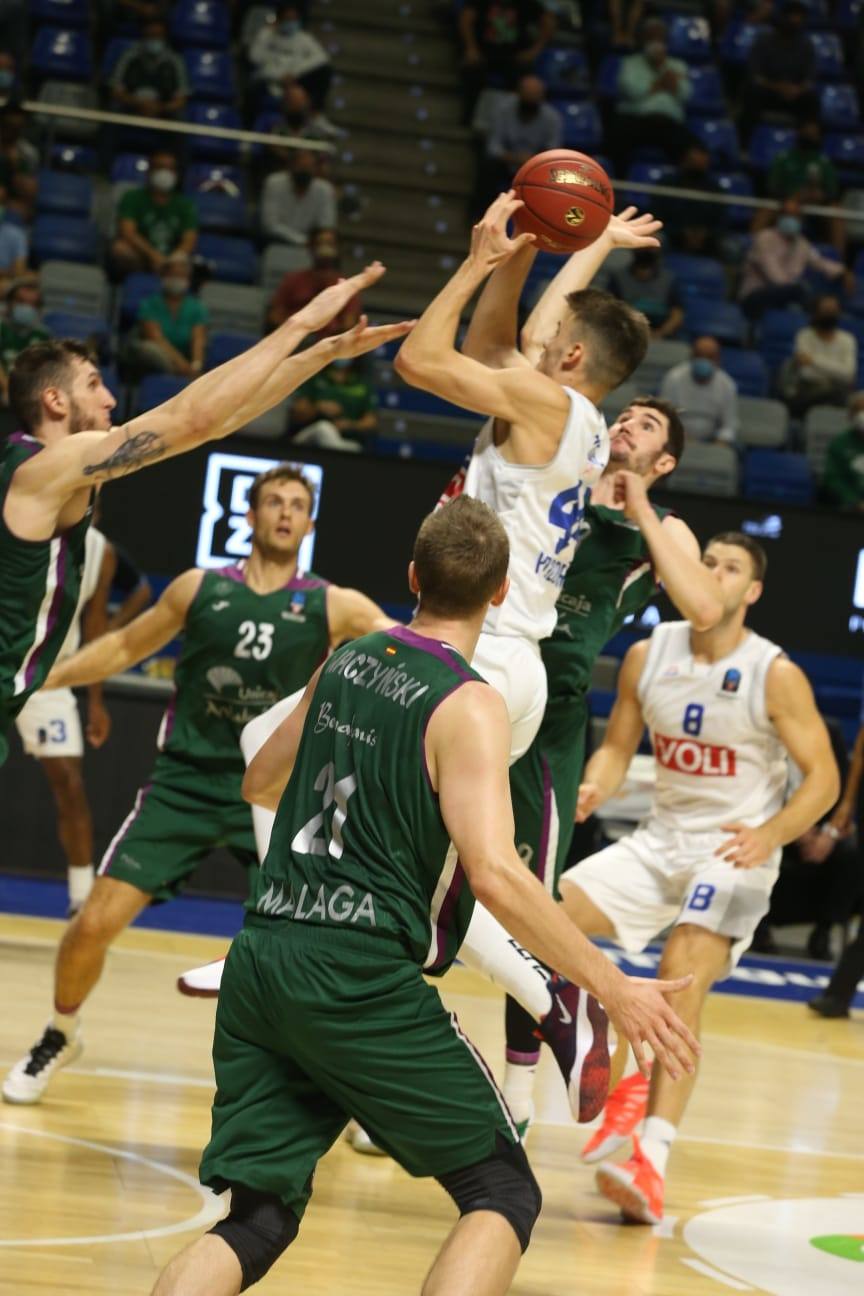 El Unicaja afrontó el encuentro con 11 profesionales 