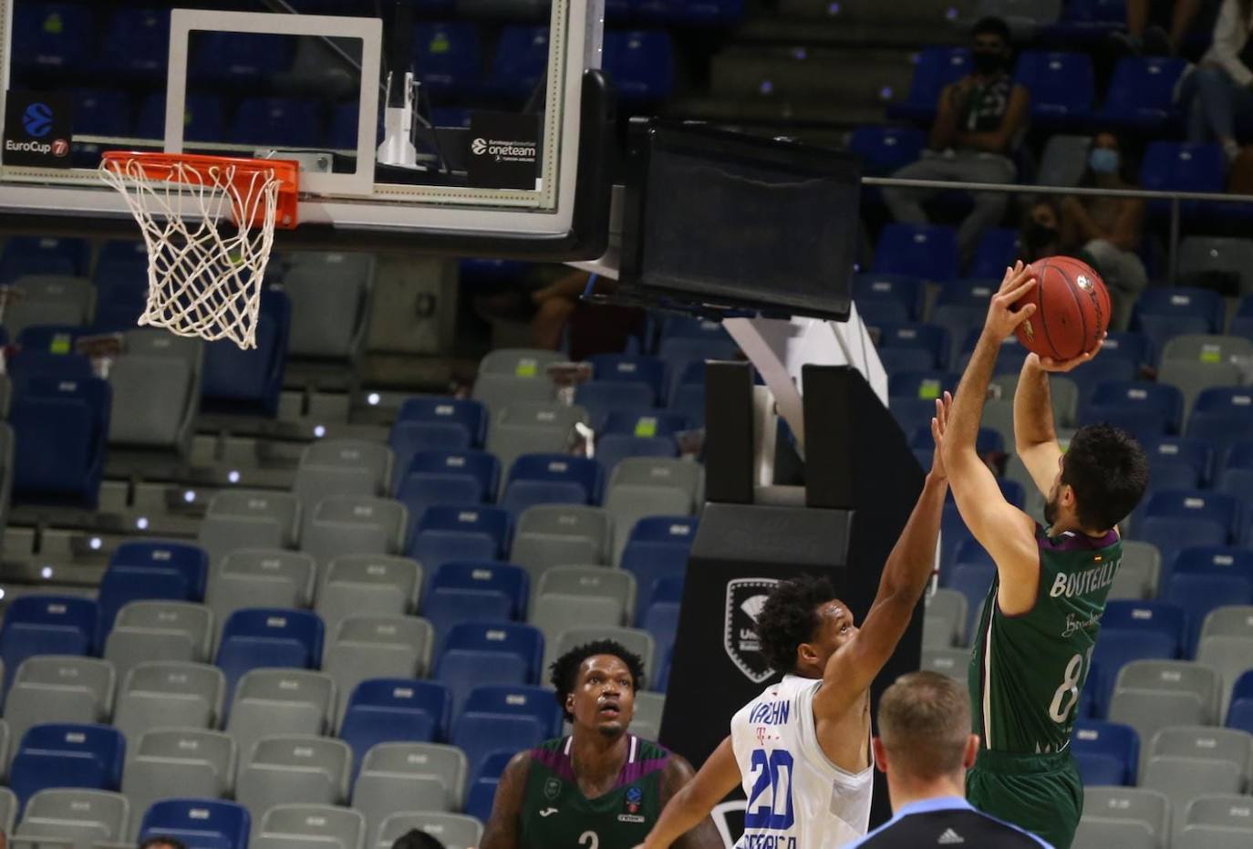 El Unicaja afrontó el encuentro con 11 profesionales 