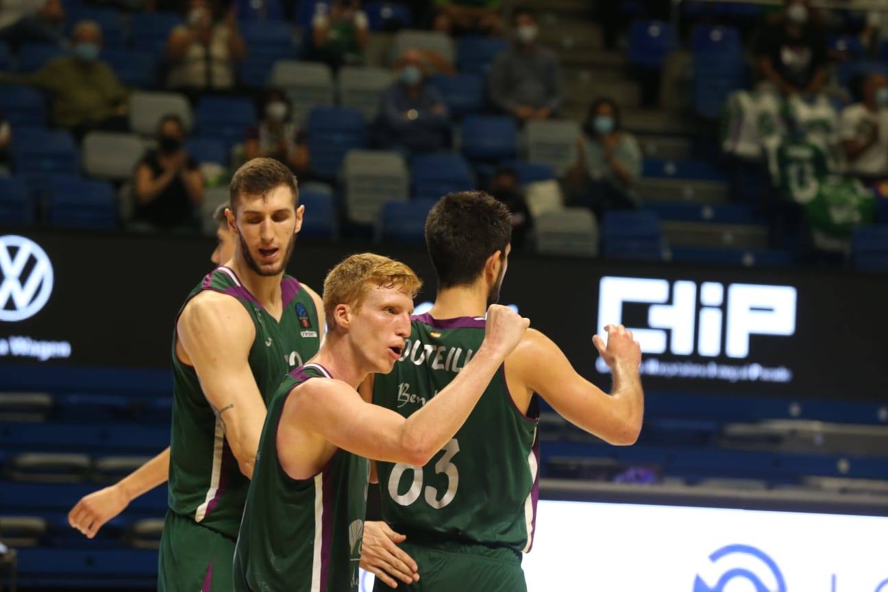El Unicaja afrontó el encuentro con 11 profesionales 