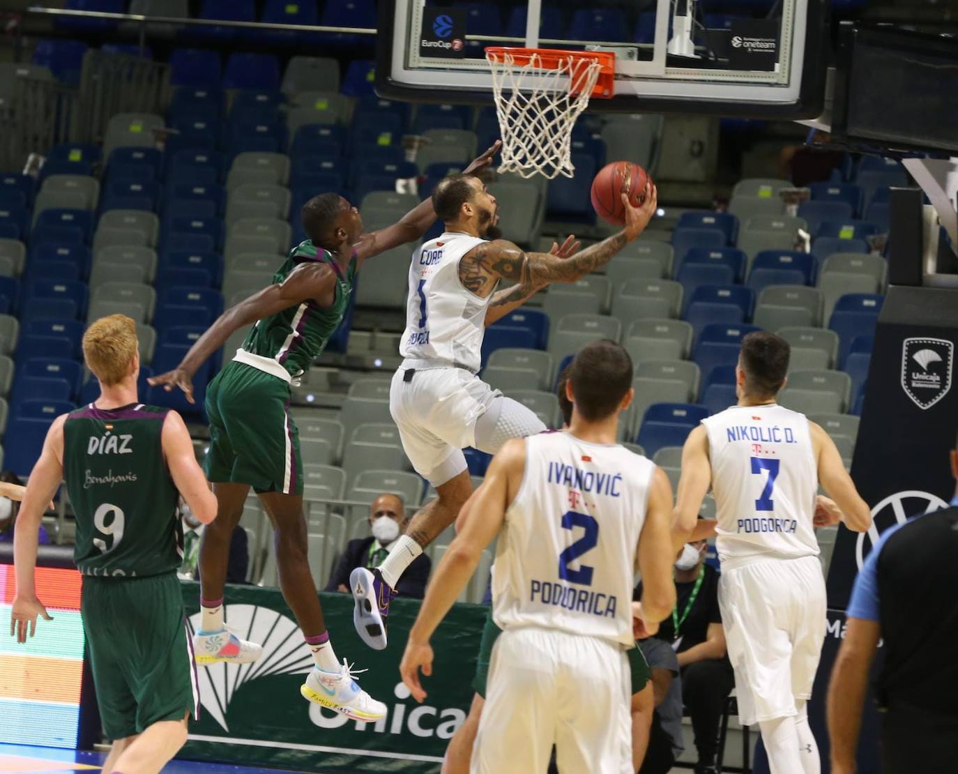 El Unicaja afrontó el encuentro con 11 profesionales 
