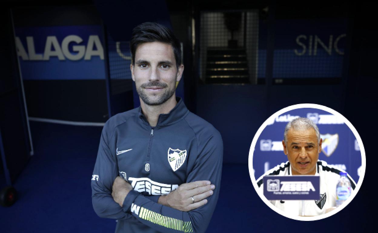 Adrián, posa en la bocana de vestuarios del estadio de La Rosaleda, cuando era jugador del Málaga.
