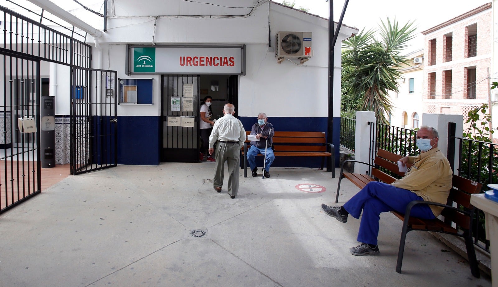 Un cribado masivo para detectar nuevos casos de coronavirus entre la población. Se ha citado a un total de 330 vecinos de manera voluntaria en el pabellón polideportivo municipal