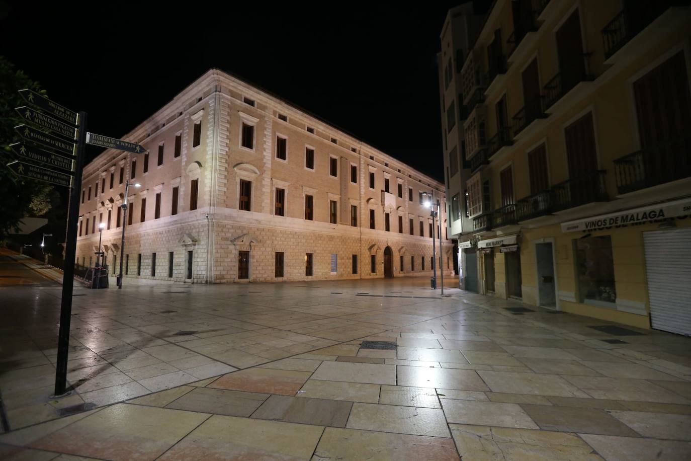 La primera noche de toque de queda en Málaga. 