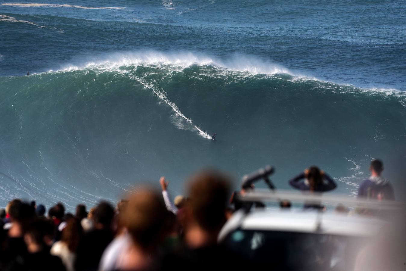 Fotos: Las olas gigantes vuelven a Nazaré